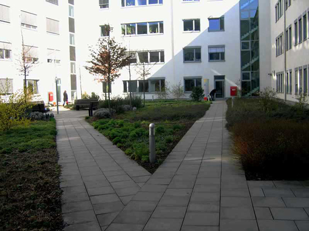 n_n_b_10  Gang Mitte.jpg